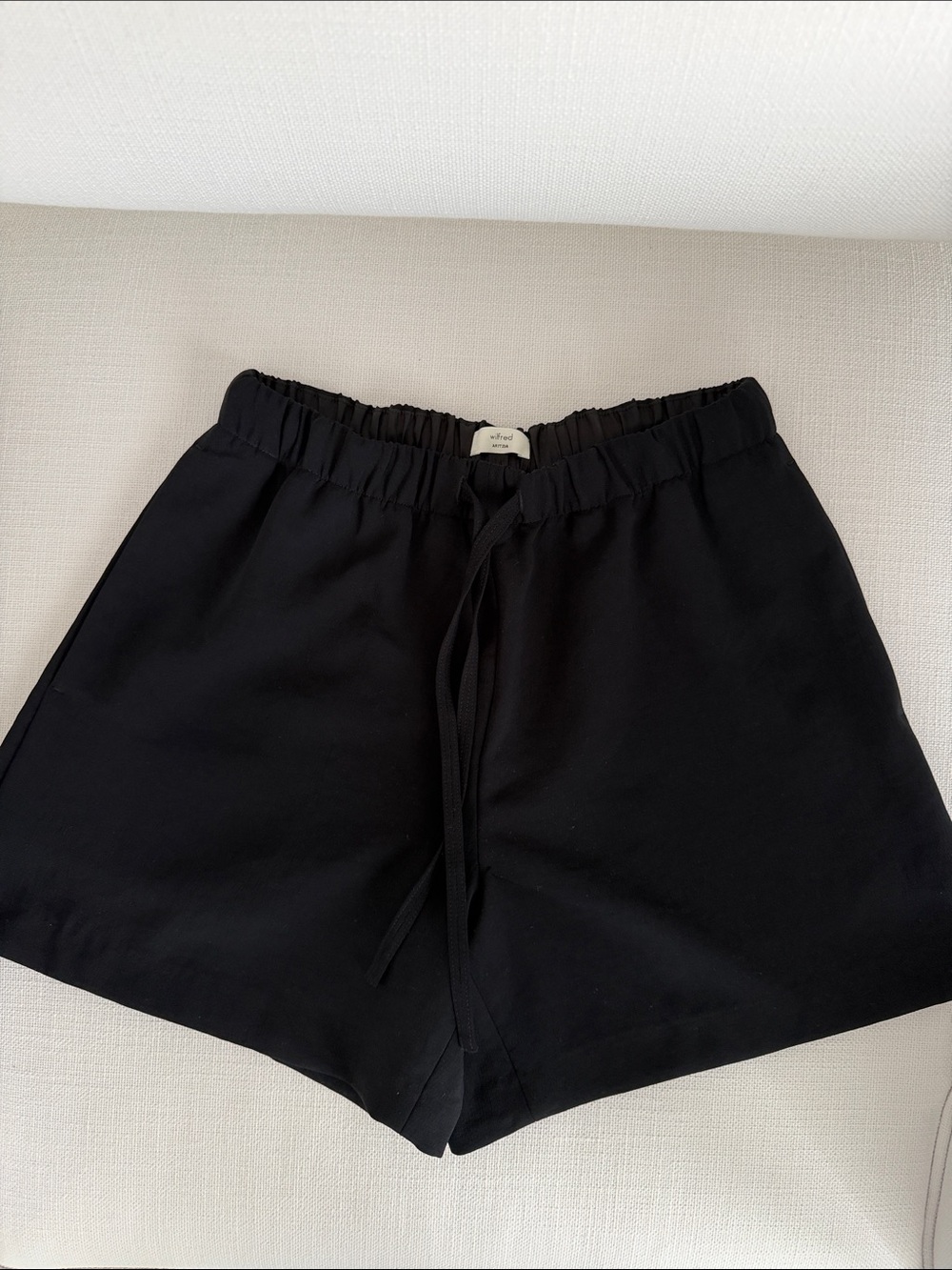 Aritzia Wilfred Lodge Shorts